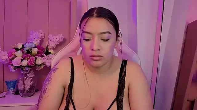 MollyBigBoobs12 webcam