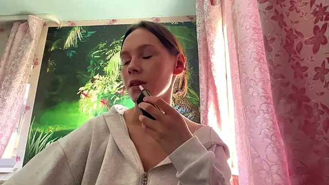 EllynDincher webcam