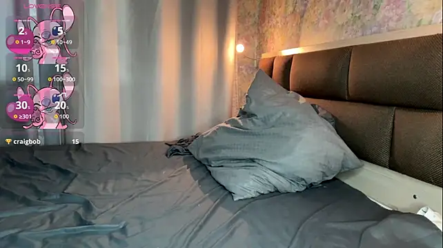 LoraDavi live sex cam