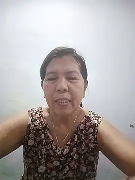 TropicalFlower live cam on StripChat