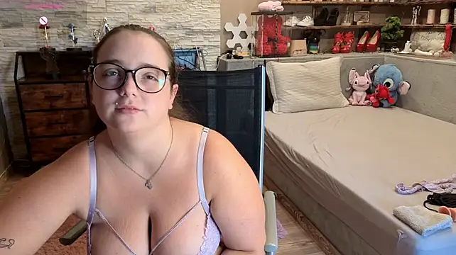 Kimberly-Caprice webcam