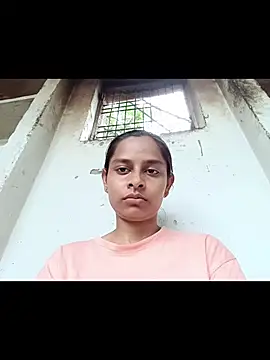 Queen_Simran live cam on StripChat
