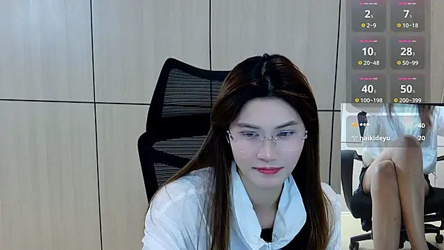 zhen-68 live cam on StripChat