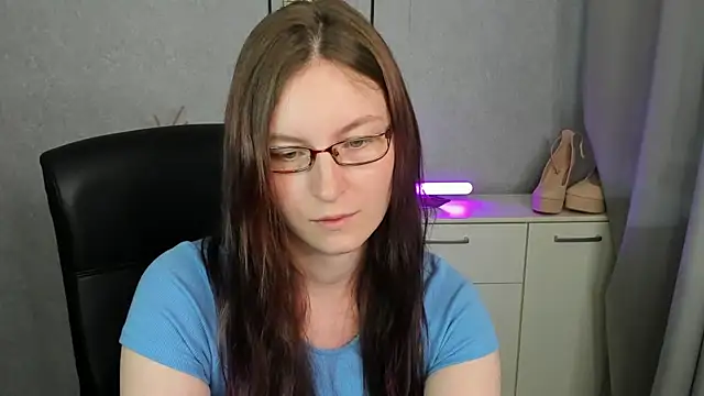 emmaxDelight live cam on StripChat
