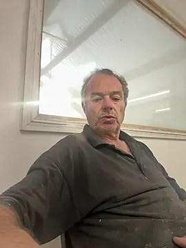 im1208 (M grandpa) - Watch me wee