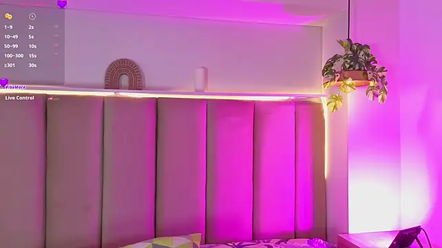 DaniiLove_ live cam on StripChat