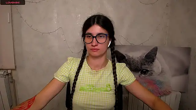 MaryEm976 live cam on StripChat