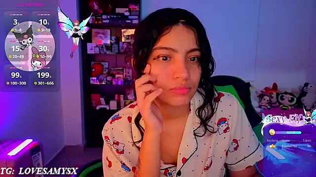 Lovelyamyy live cam on StripChat