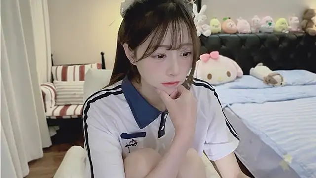Evacute-top webcam