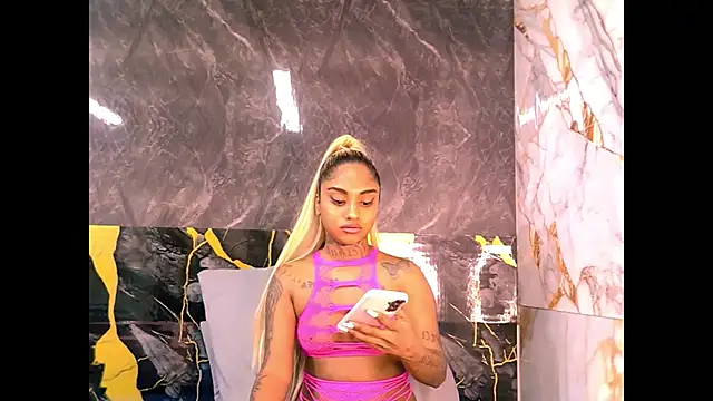 indian_barbie webcam