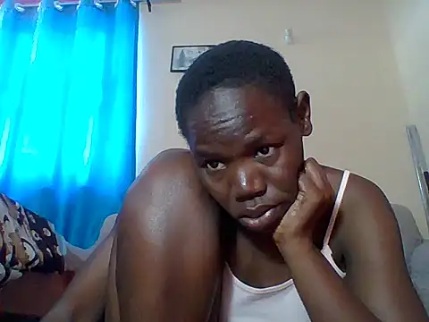 Blacksexyqueen24 live cam on StripChat