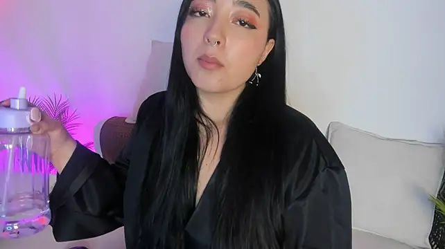 Miss_Loise webcam