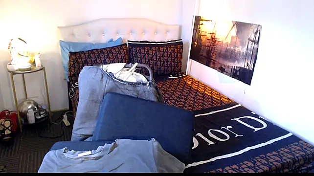 NinaDOM4CUM webcam