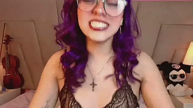 Emilyroth live cam on StripChat