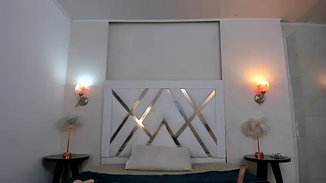 Sky_Collins_ webcam