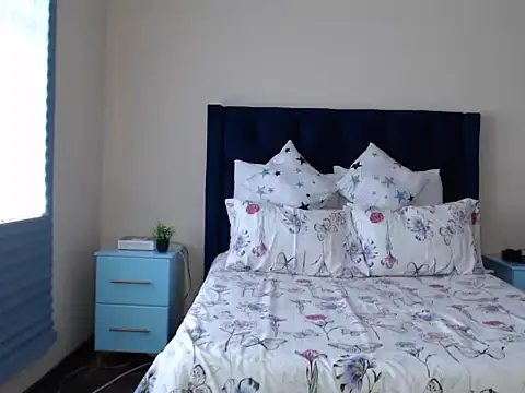 queenmandyy (F young) - FUCK PUSSY WITH A DILDO