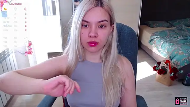 Lana__Nova webcam