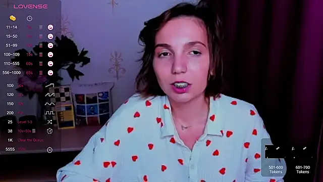 KindHazelHere_ webcam