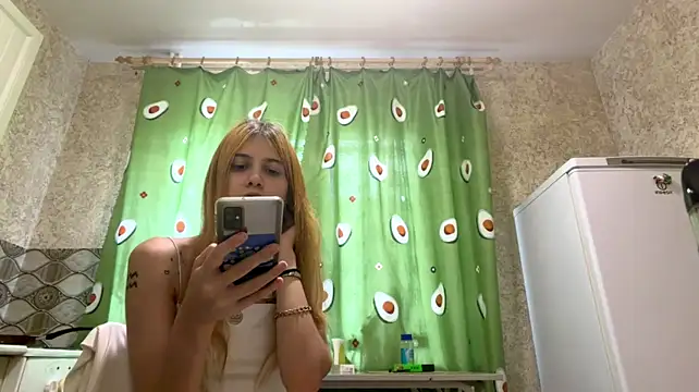 CelestePacini live cam on StripChat