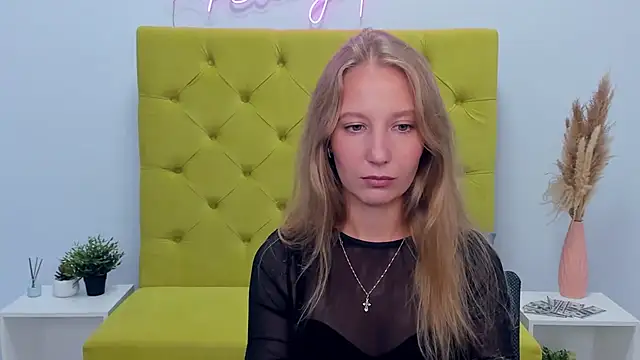 LolaWilsons webcam