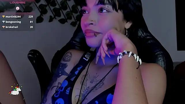 Anny_Kiitty webcam