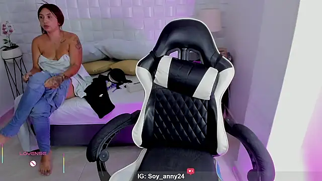 anny_rouse24 webcam