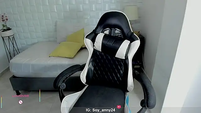 anny_rouse24 webcam
