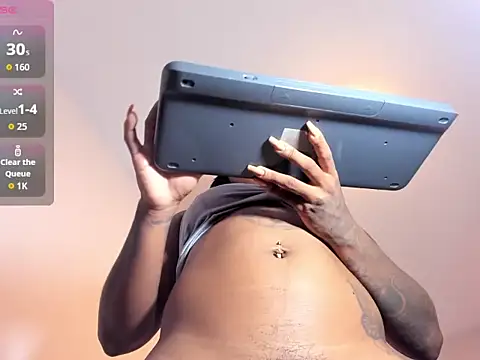 Pauline_Fox webcam