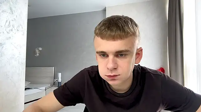 SoloFury live cam on StripChat