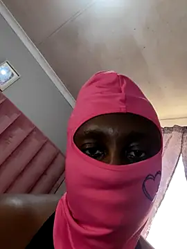 Osinachi2020 live cam on StripChat