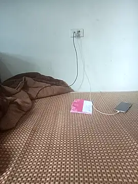 Aria_Maya webcam