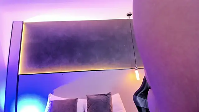 ariadne_haworth live cam on StripChat