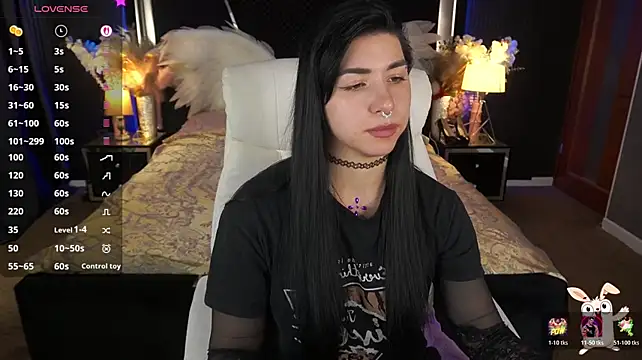 EmilyCandyy live cam on StripChat