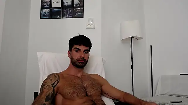 Verycutex live cam on StripChat