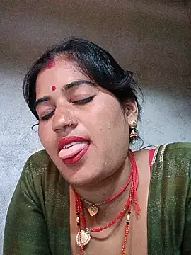 Hot_kamla