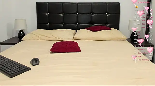karinamadnessdesiree webcam