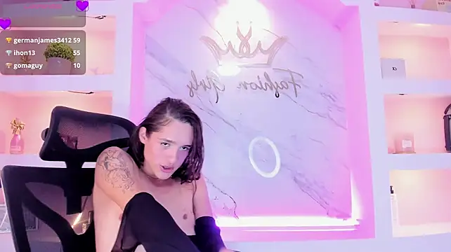 CandyDance1_ live cam on StripChat