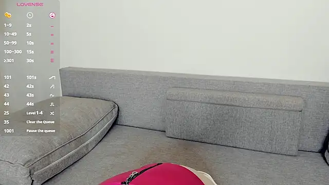 LaynePingitore live cam on StripChat