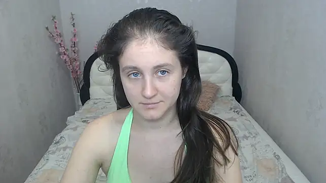 Holliy_Cooper live cam on StripChat