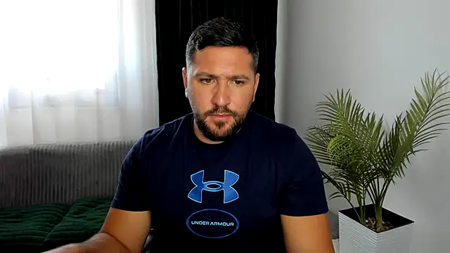 Gold_Alpha_Boy webcam