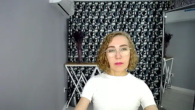 queen_a_n_i
