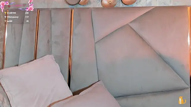 KimDevinne webcam