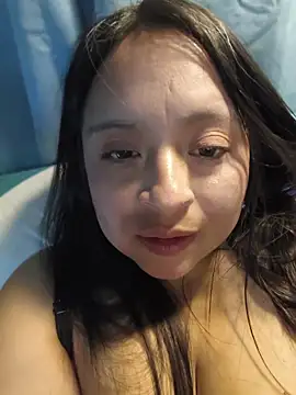 Gatitadiablita35 webcam