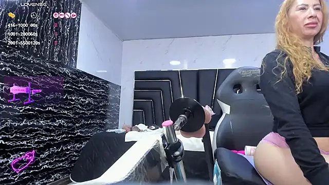 Ladyy_Scarlett webcam