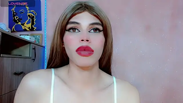 raven_estrada_ webcam