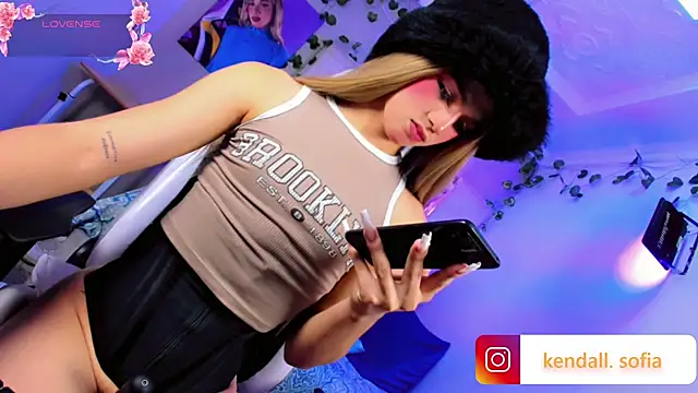 Sophiaa_doll_ webcam