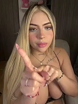 MiaWhitePink_ webcam