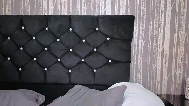 Alicee_Moonn webcam