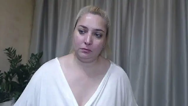 sweetpussy13 webcam