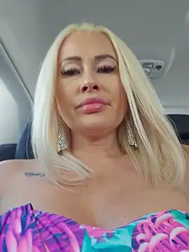 MILFBARBY webcam